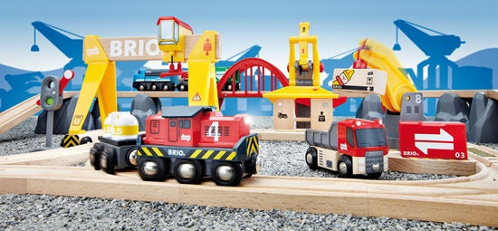 Brio Cargo Railroad Deluxe Set ToyologyToys