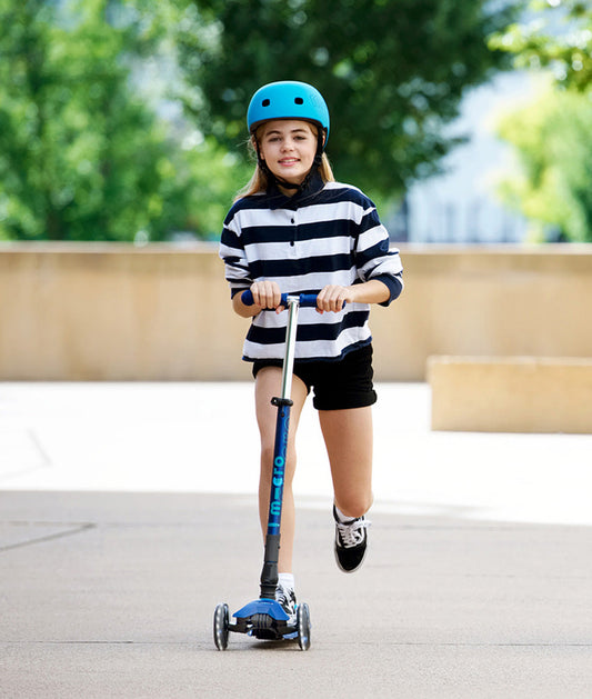 Maxi Deluxe Scooter LED Foldable  Navy Blue ToyologyToys